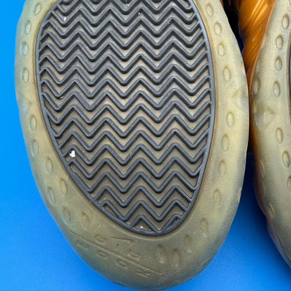 Nike Air Foamposite One Metallic Gold 314996-701 Size 11